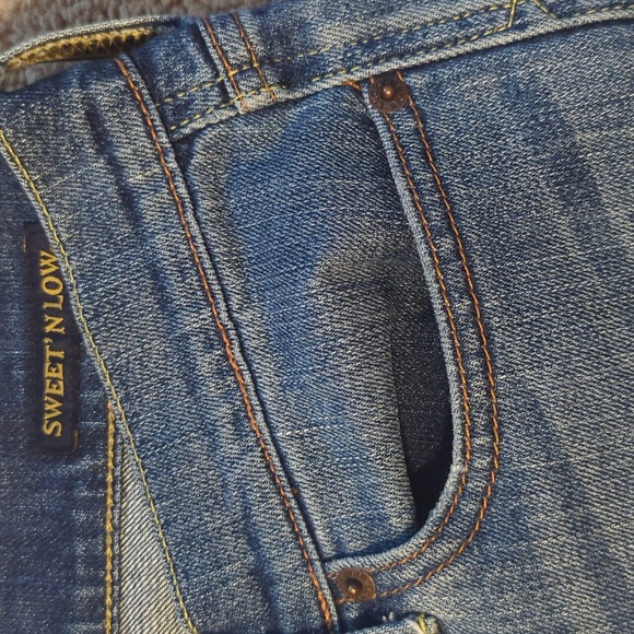 Lucky Brand 10/30 Sweet N Low Semi-Distressed Bootcut Denim Blue Jeans Faded - Picture 4 of 16
